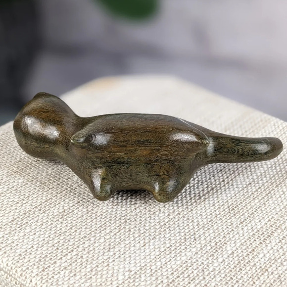 Wooden hand carved cat statue figurine long lanky kitty green wood color - Picture 9 of 11